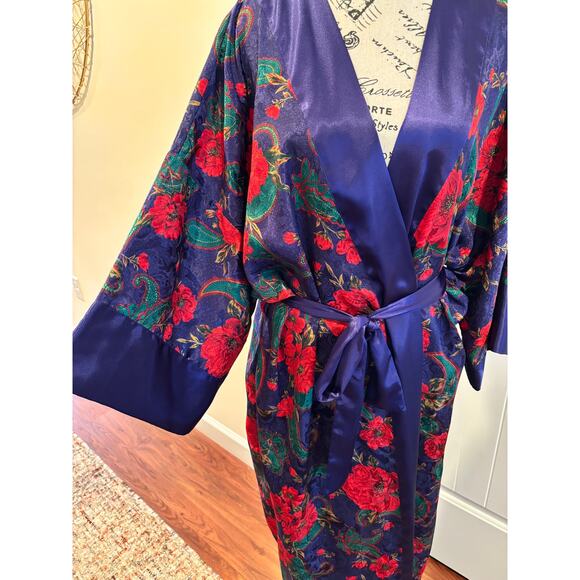 Vintage Victoria Secrect Gold Label Purple Red Rose Floral Satin Robe size M/L - Picture 3 of 7